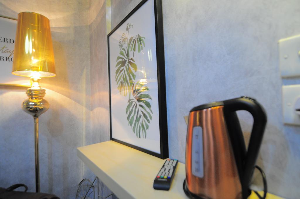 Big Wave Travel Hotell Hongkong Exteriör bild